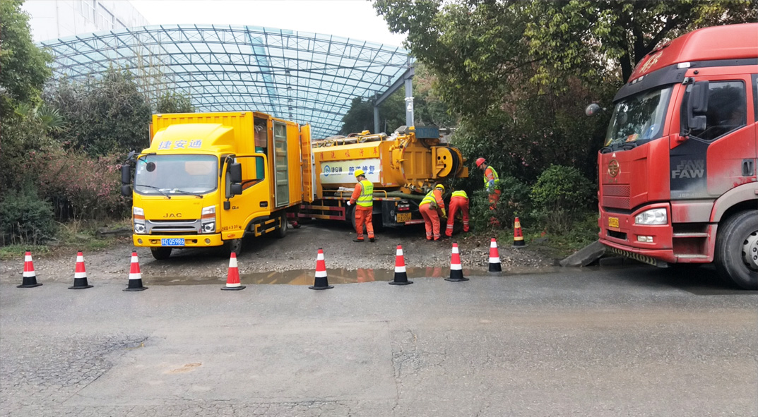 新龙镇成区雨污水管网“四位一体”检测疏通项目